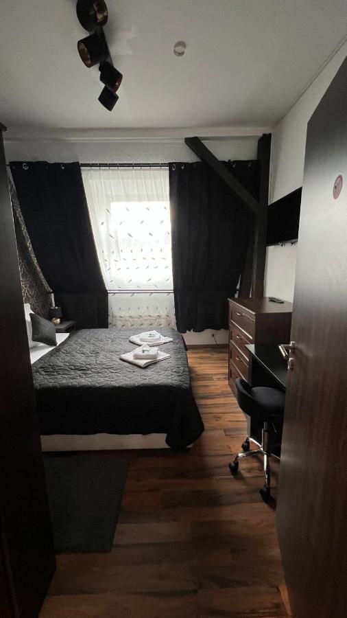 Pension Chevermeto Chemnitz Exteriör bild